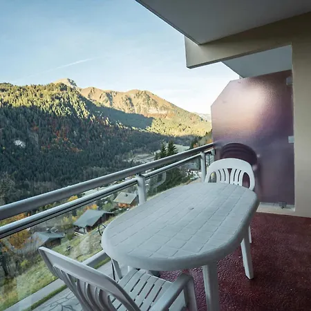 3 Pieces Pour 6 Pers. Avec Balcon A *